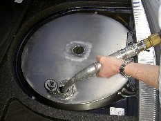 Pflanzenöltank von Audi A6, Betankung an der Poel-Tankstelle Oderding